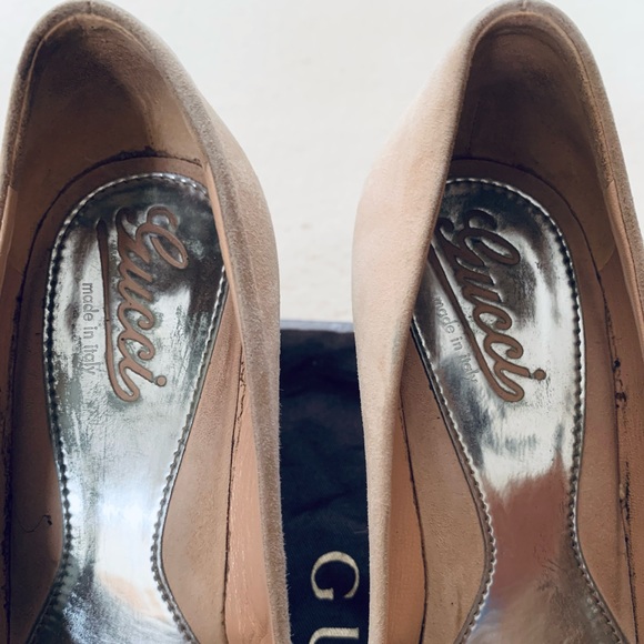 Vintage Gucci Beige Suede Heels - Picture 4 of 7